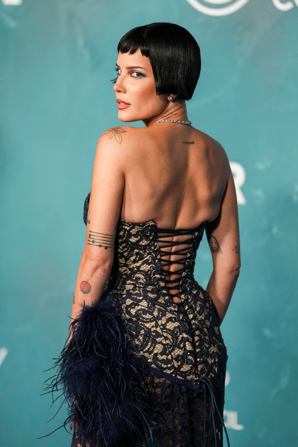 Italy_Venice_Film_Festival_amfAR_Arrivals_99877