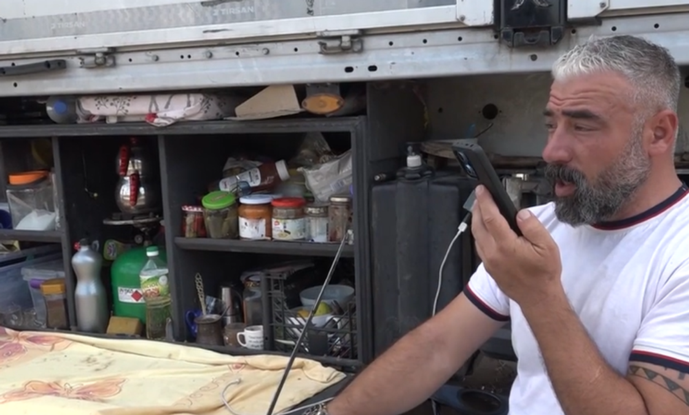 Turecký vodič žil v pokazenom kamióne mesiac bez pomoci slovenských orgánov