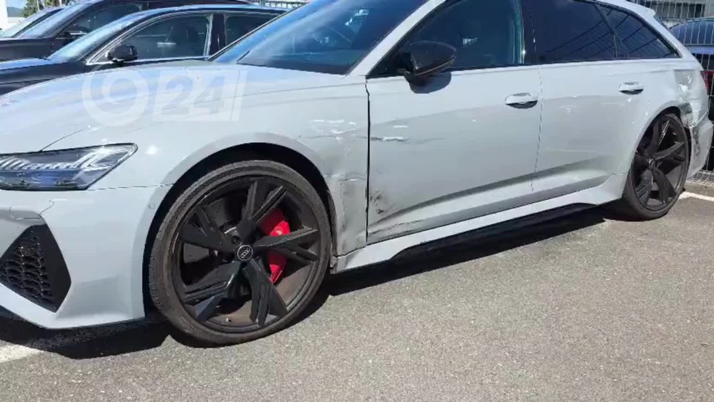 [multi] Zdemolované auto za 200-tisíc eur 7765