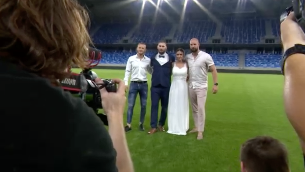 Prvá svadba na futbalovom štadióne v Bratislave