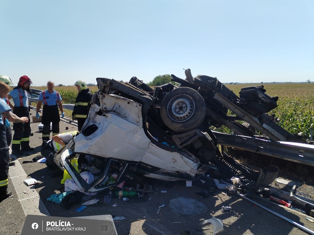 Dopravná nehoda na R7 (3)