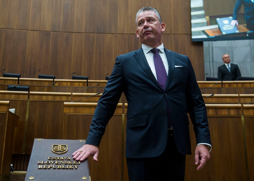 poslanec Roman Mikulec koalícia OĽaNO a priatelia Kresťanská únia a Za ľudí Slovensko