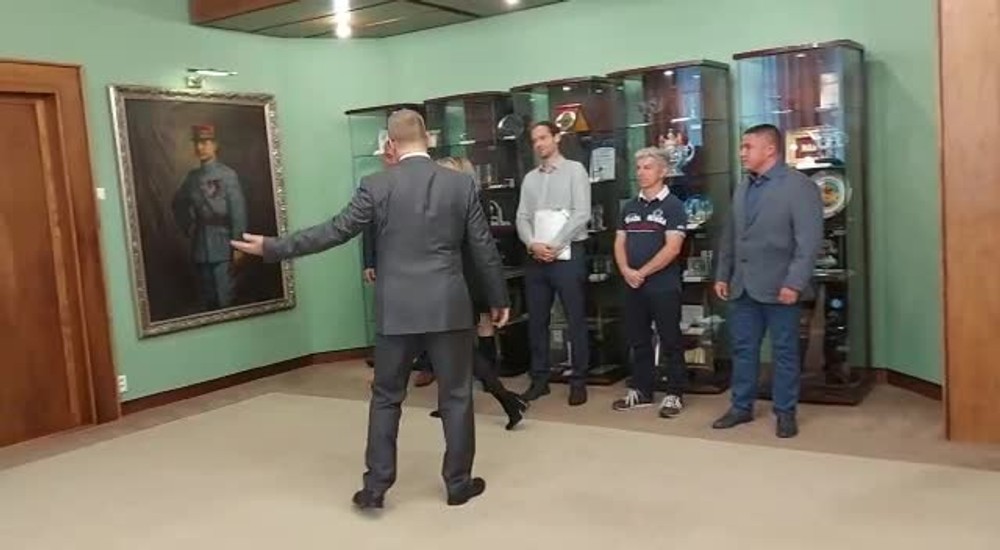 Po lekároch hrozia výpoveďami aj záchranári