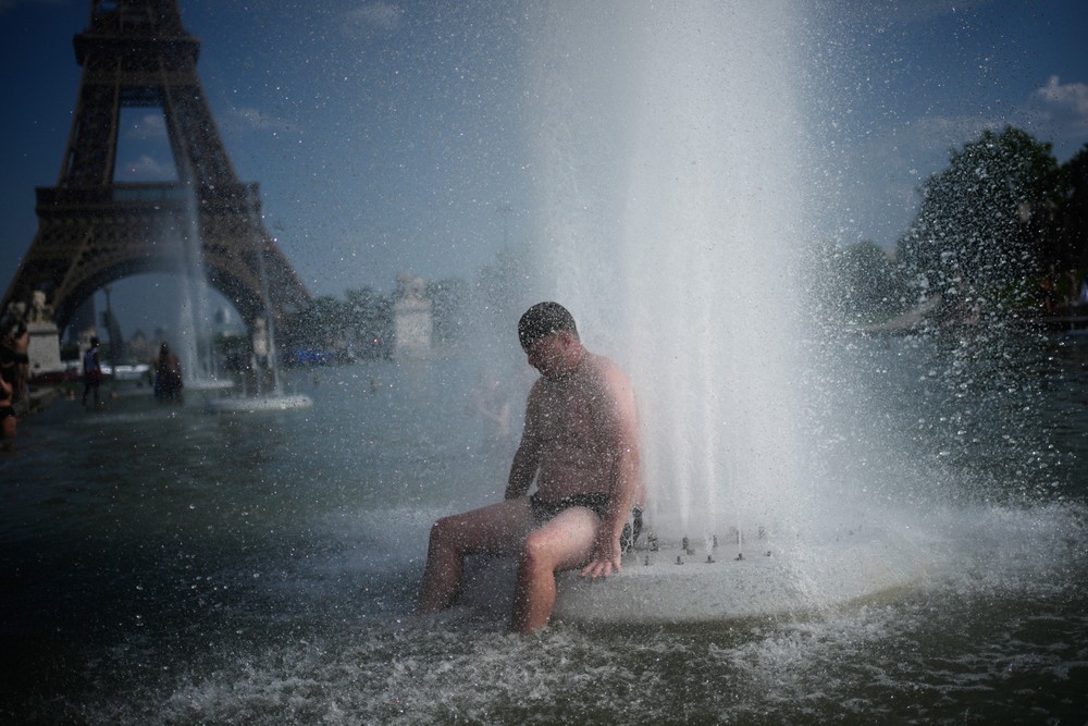 APTOPIX_France_Extreme_Weather_Heat456481