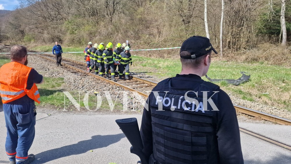 Nehoda taxika a vlaku v Pitelovej