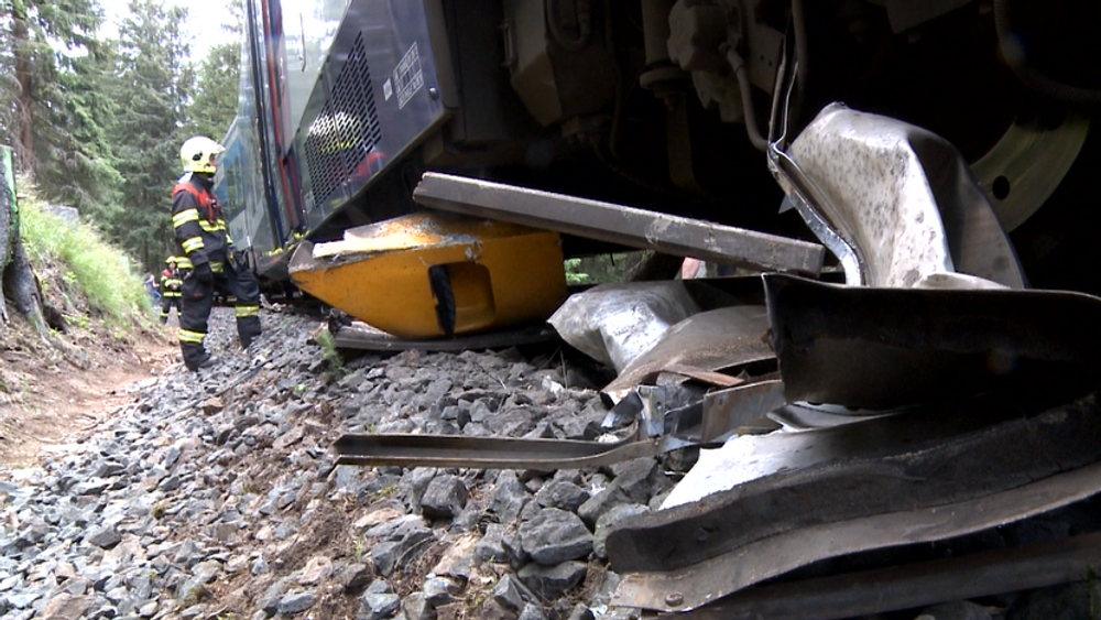 Tragédia v Čechách: Čelná zrážka vlakov si vyžiadala obete aj zranených