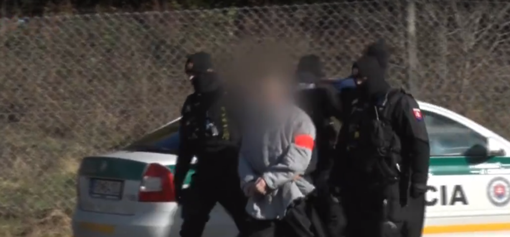 Toporecký salaš obsadili kriminalisti. Nepochopiteľnú tragédiu oživili hrozivé scény 