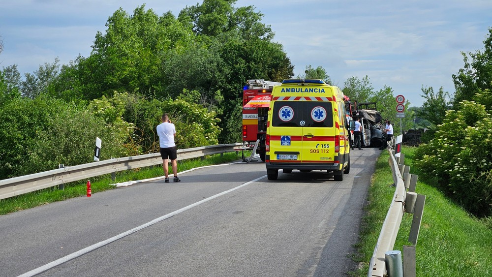 20250603_Kolarovo_nehoda_obete04135052