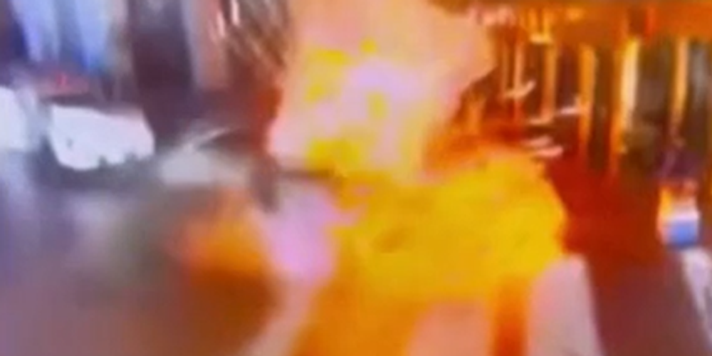 Výbuch Cybertrucku 1