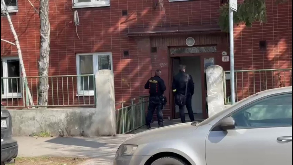 [multi] V byte našli mŕtvy manželský pár dôchodcov v Bratislave 1263