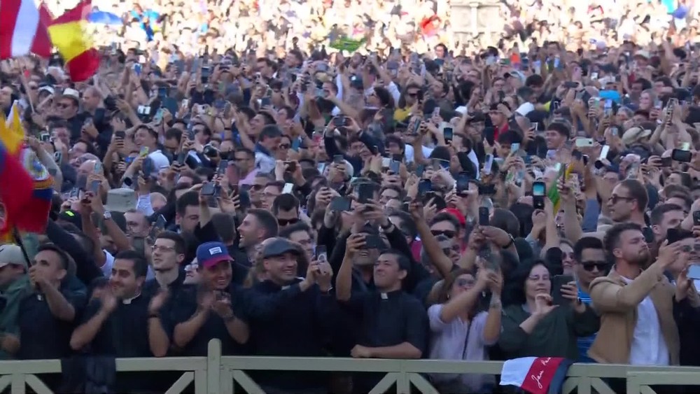 [multi] Kardináli zvolili nového pápeža 20334