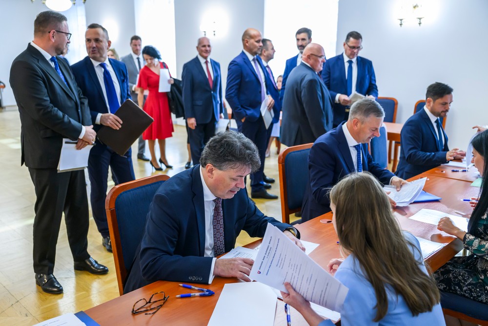 20230910_nrsr_poslanci_16990697