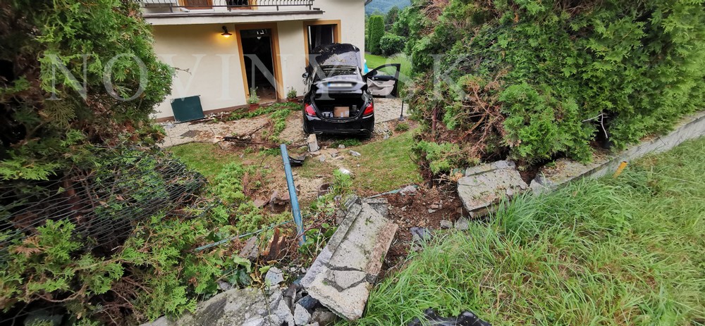 Opitý mladík narazil do rodinného domu v Banskej Bystrici