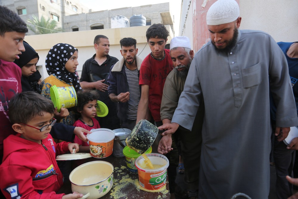 naťahovanie za jedlom