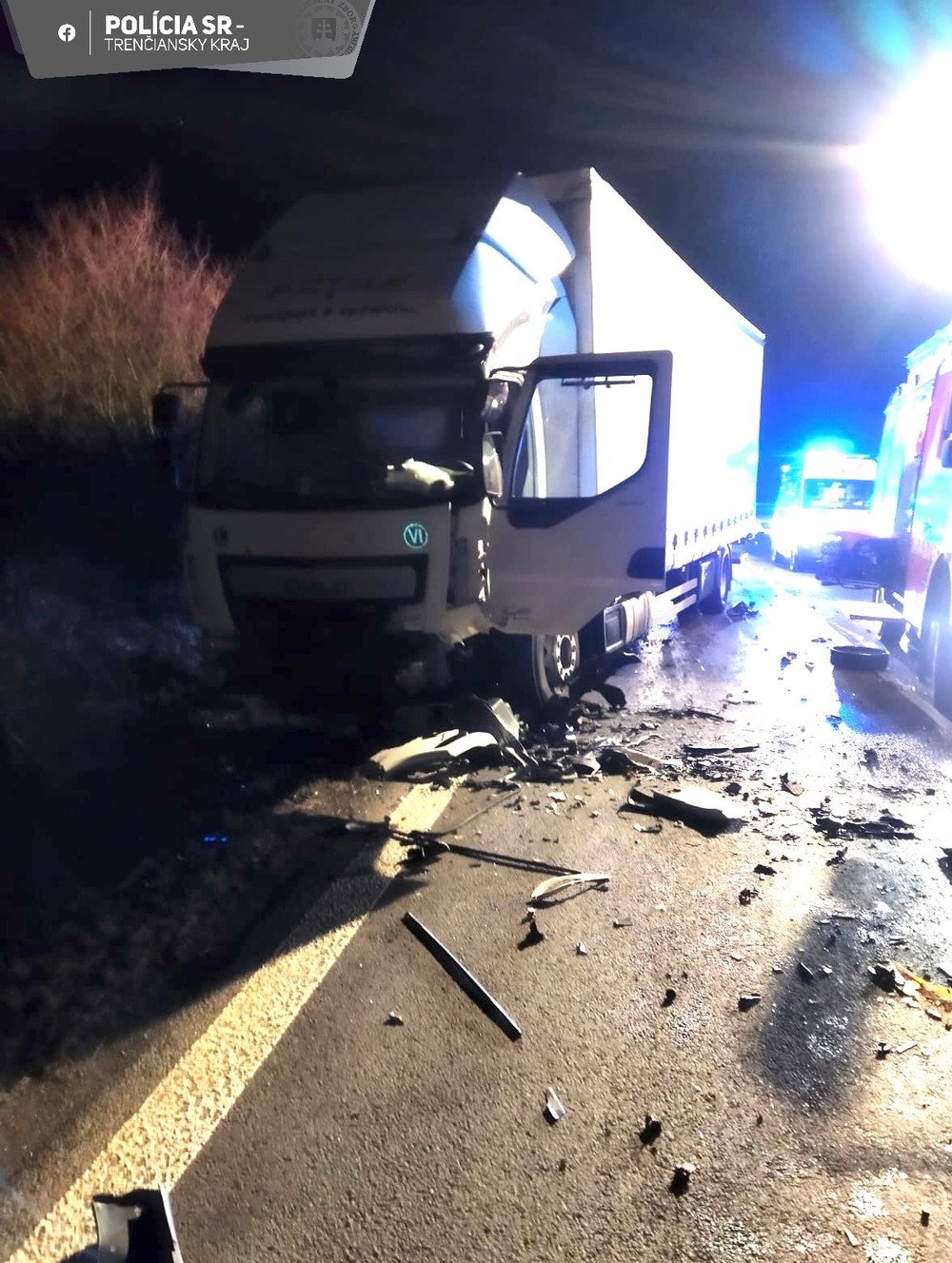 tragicka nehoda zrazka auta a nakladiaka (1)