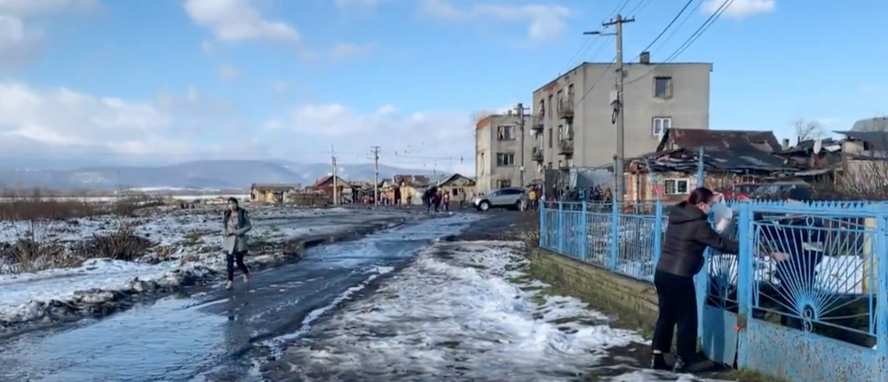 Rómska osada v Sačurove skončila v karanténe