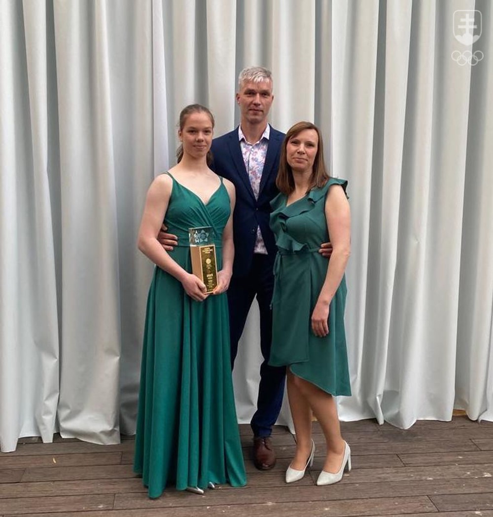 Nela Lopušanová s rodičmi