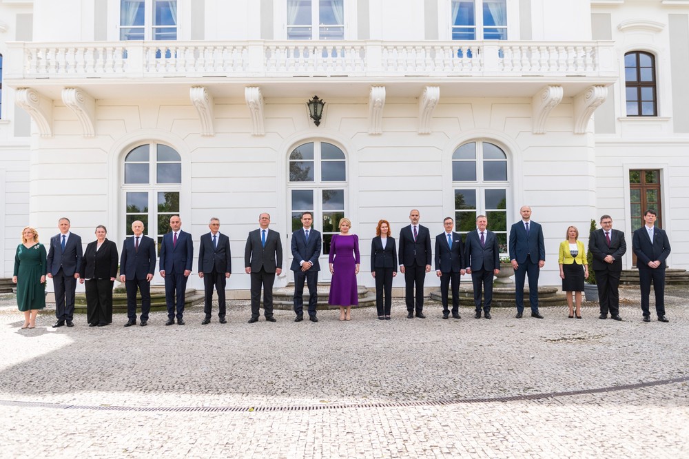 Prezidentka vymenovala vládu odborníkov