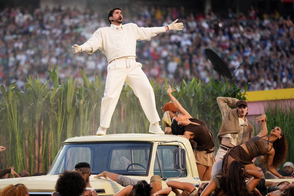 Super_Bowl_Football_01824