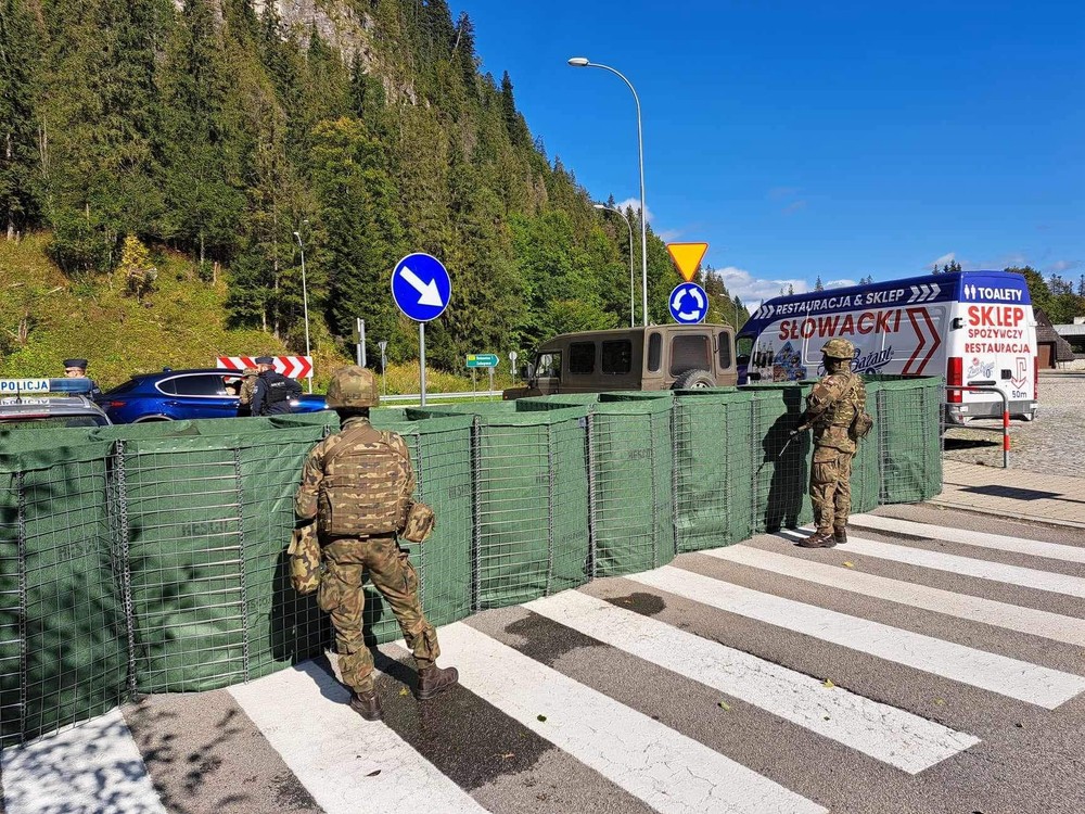 Hraničný priechod Lysá Poľana (2)