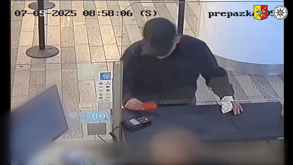 [multi] Hotelový fantóm 232