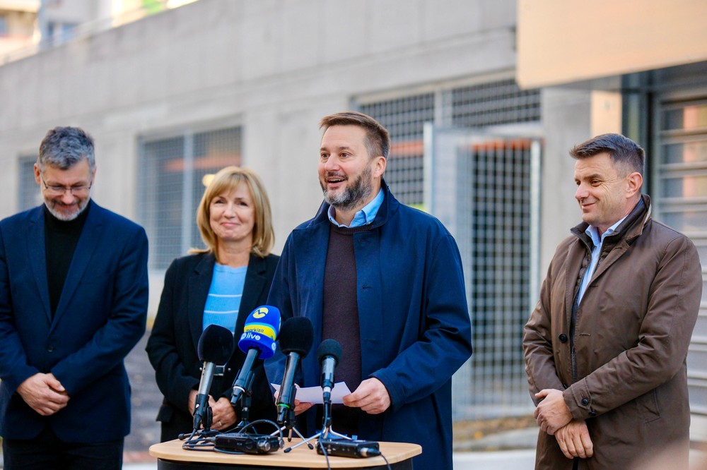 20251029_093733000_iOS