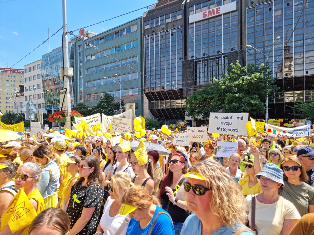 učitelia protesty 6