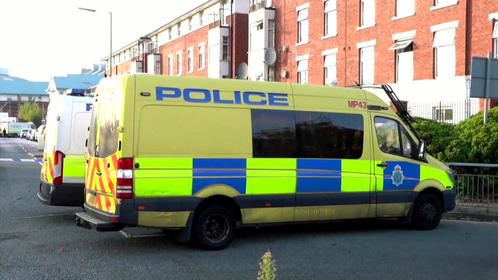 [multi] Duchaplný taxikár zabránil obrovskej tragédii, zamkol muža s výbušninami vo svojom vozidle 336