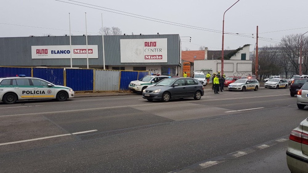 Uzavreli Šancovú ulicu 1