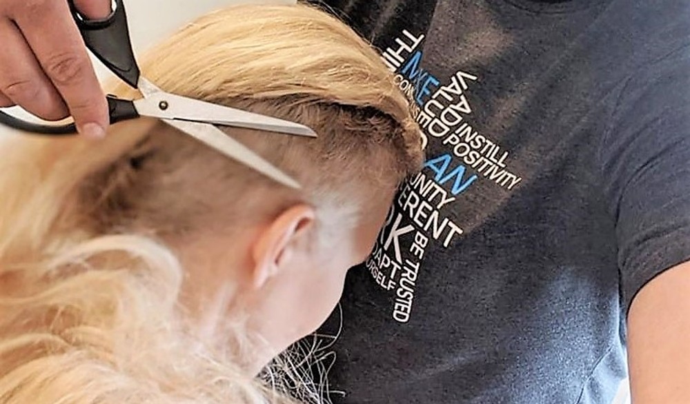 aneta pariskova vlasy