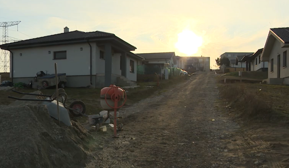 Príjazdová cesta Sasinkovo