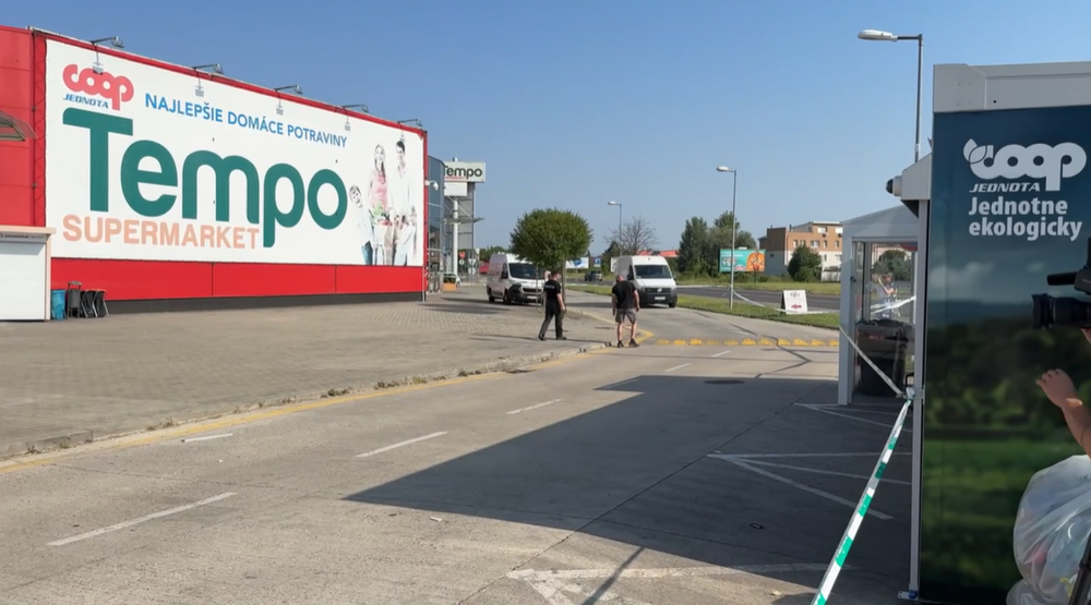 Poškodený bankomat