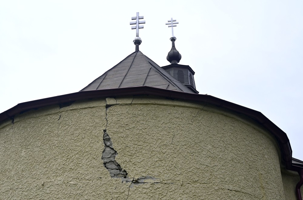 zemetrasenie Pakostov chrám (4)