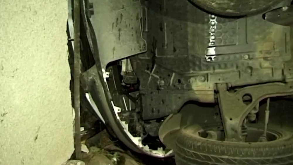 [multi] auto vo dvore 5864