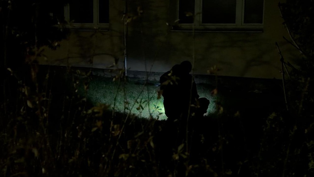 Muža napadli v bytovke sekerou 3