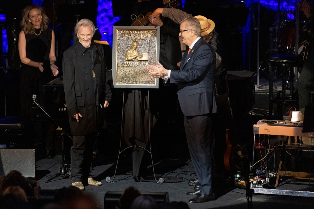 2022_Country_Music_Hall_of_Fame_Medallion_Ceremony_41102-a27c5165cb0e4beca32146b4c733066c
