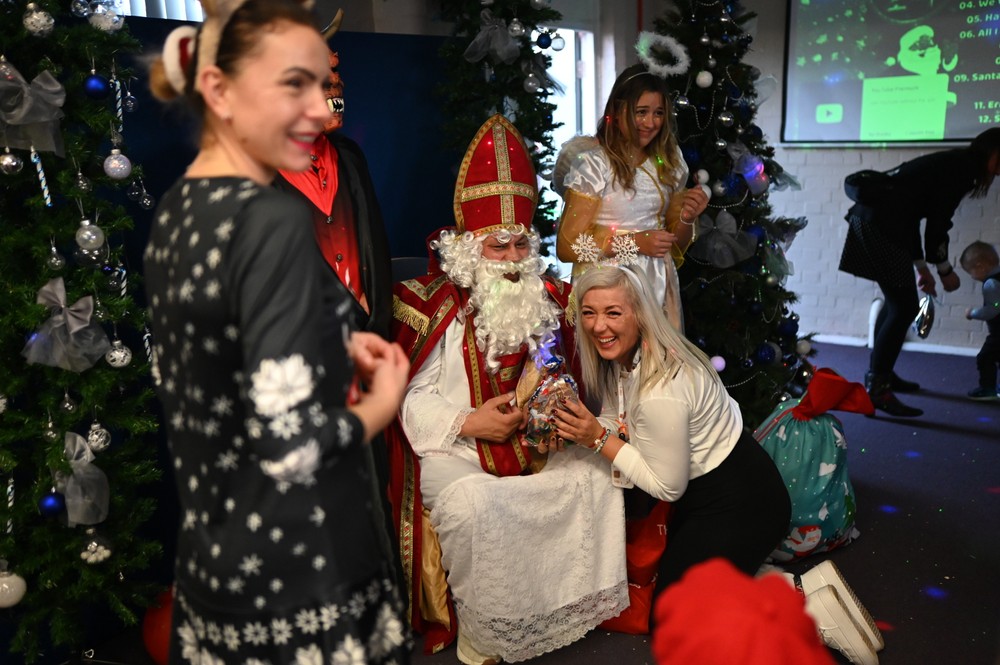 7D5ED344-7AD6-4A6D-B894-FFA0567BCEA4