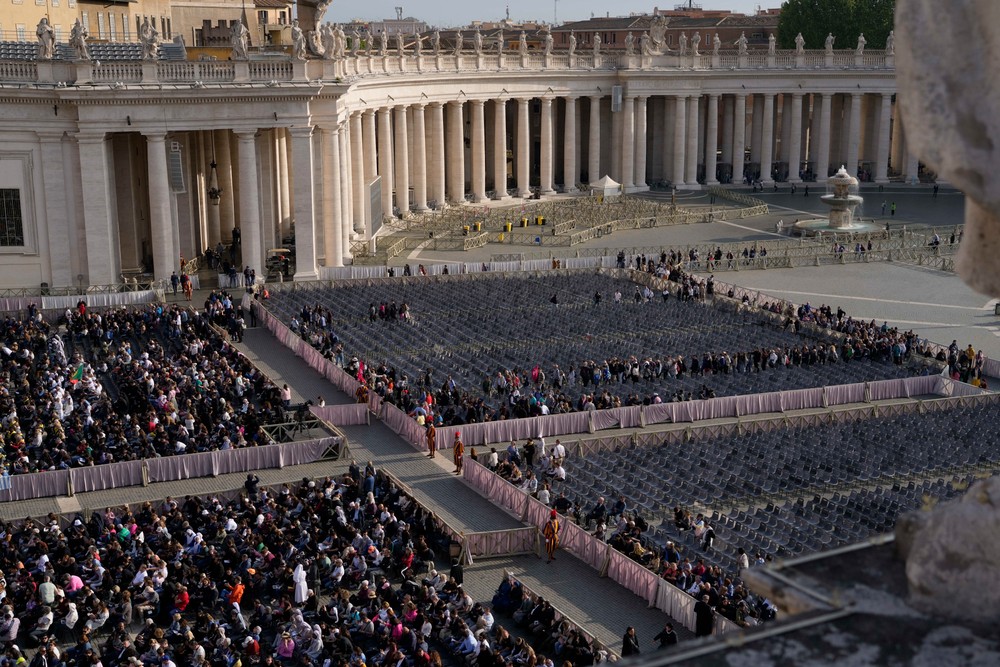 Vatican_Pope308423124606