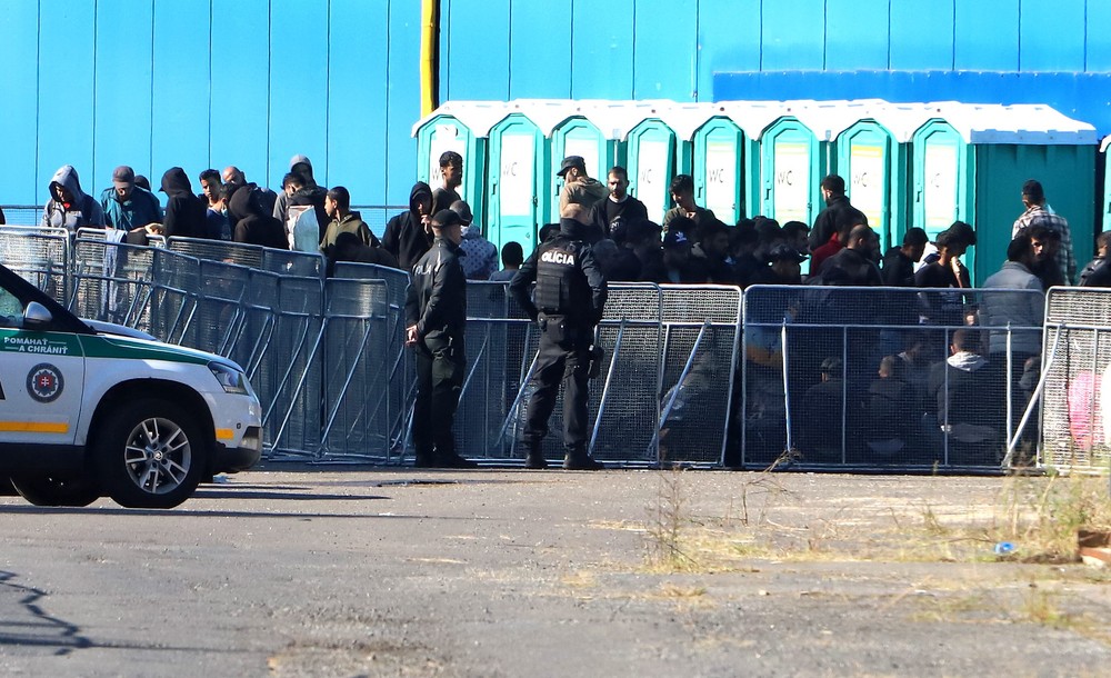 Veľký Krtíš Migranti Tábor Záchytný (2)