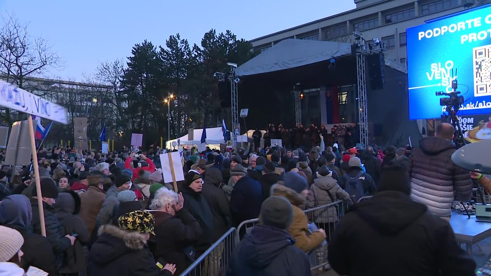 [multi] protest_BA 2458