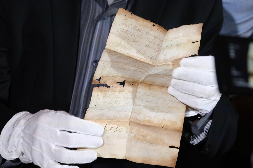 Odhalenie časovej schránky z Michalskej veže 