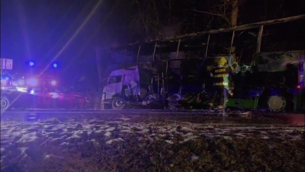 [multi] nehoda autobus kamion  16