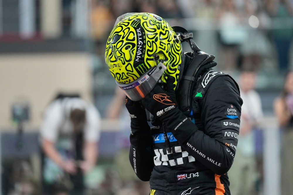 Abu_Dhabi_F1_GP_Auto_Racing_55098