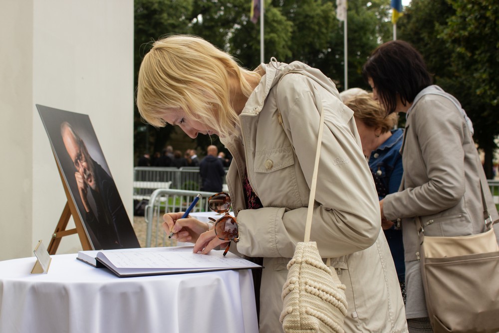 Patejdl pohreb kondolenčná kniha