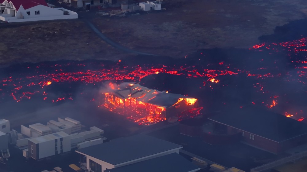 [multi] Grindavík erupcia sopka láva január 2024 5493