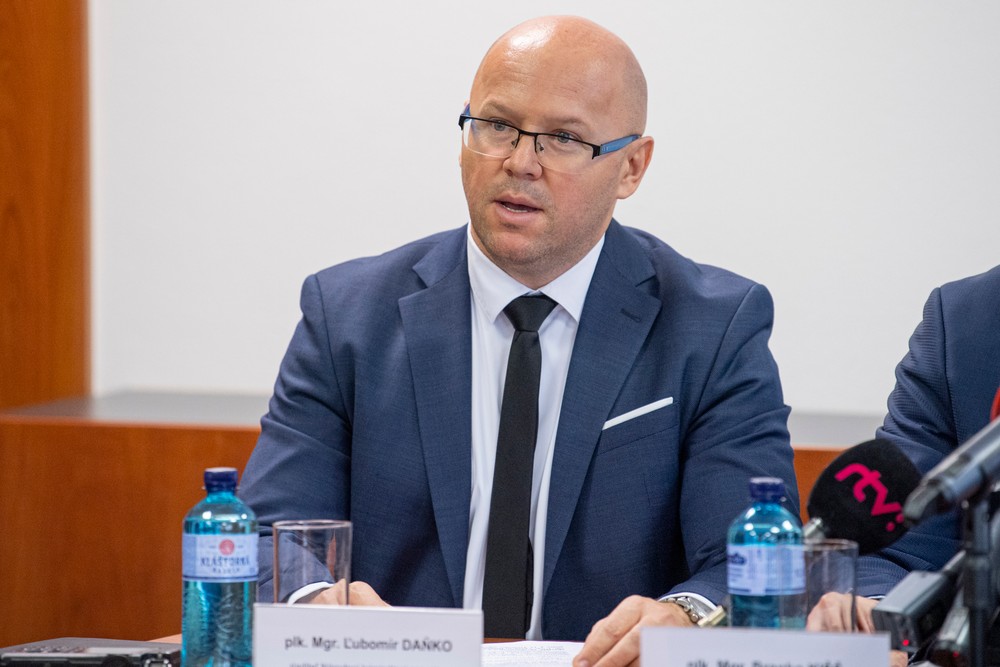 Tlačová beseda k streľbe na Zámockej ulici