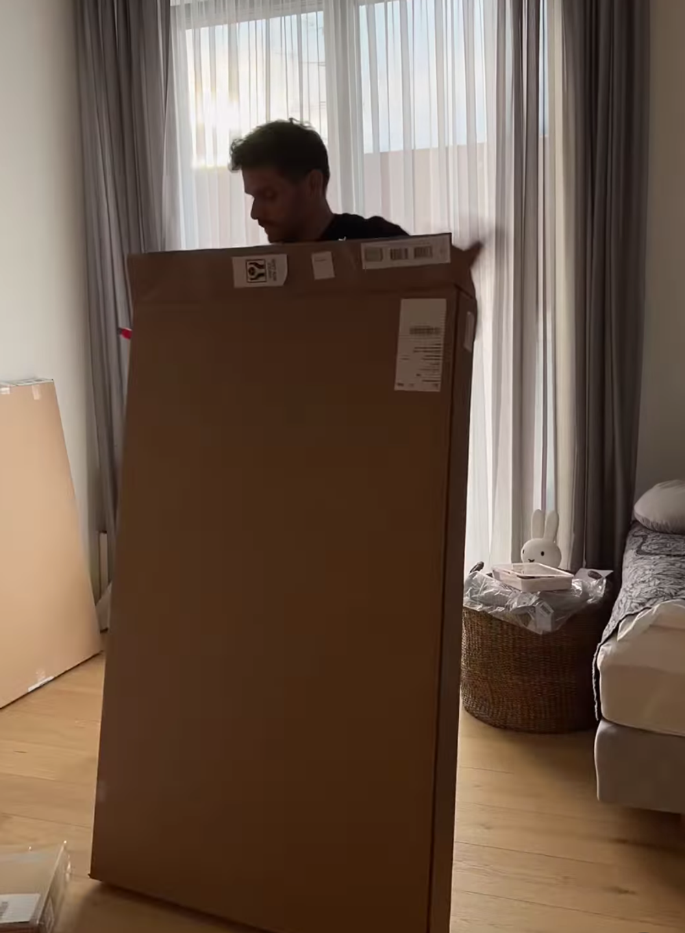 Leoš a Monika Marešovci chystajú detskú izbu