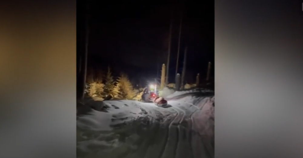 Pád lavíny vo Vysokých Tatrách zapríčinil smrť dvoch ľudí