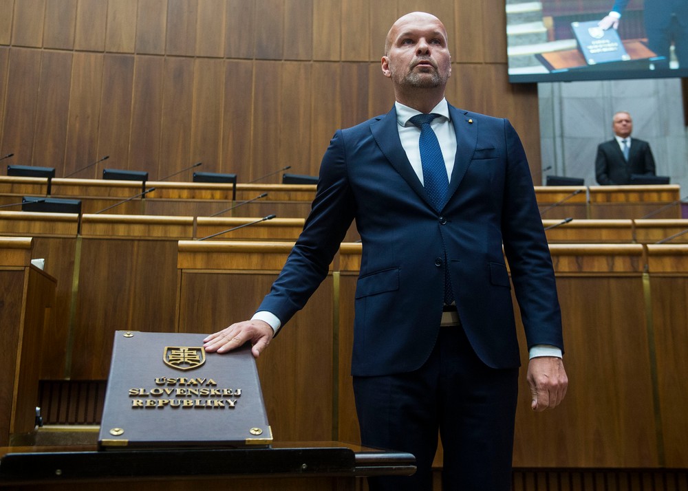 poslanec Daniel Karas Smer - SD