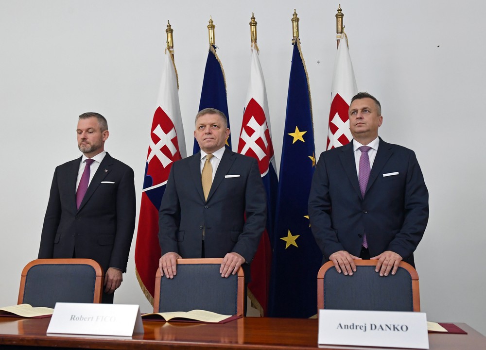 Smer-SD, Hlas-SD a SNS podpísali koaličnú dohodu (1)